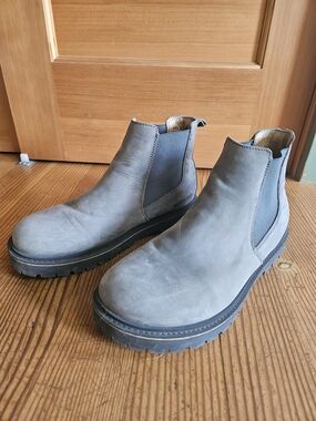 Birkenstock Grey Leather Chelsea Boots, New Cond, Mens 9, Womens 11